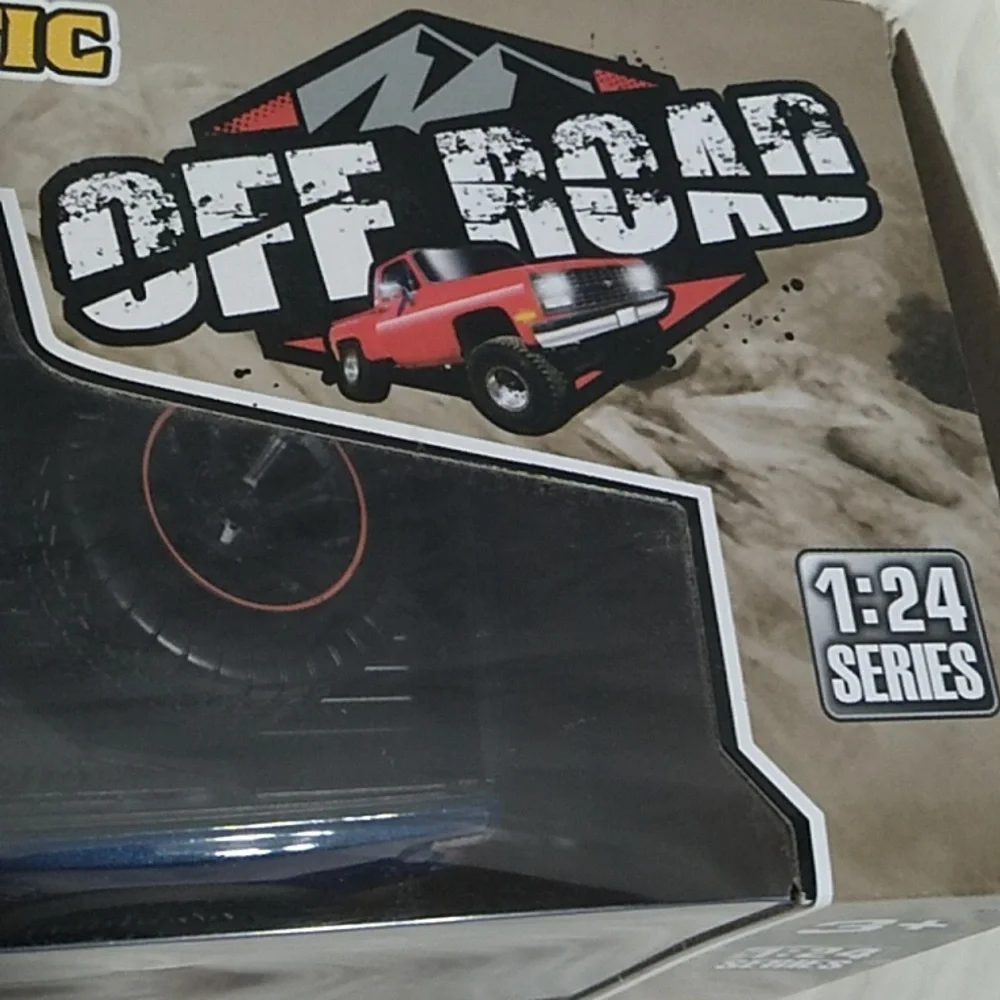NIB Off Road 2017 Ford F-150 Blue Raptor Die Cast Scale 1/24 2020